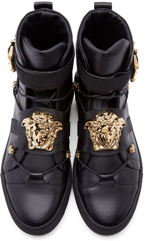 versace schuhe wei0|Versace black leather shoes.